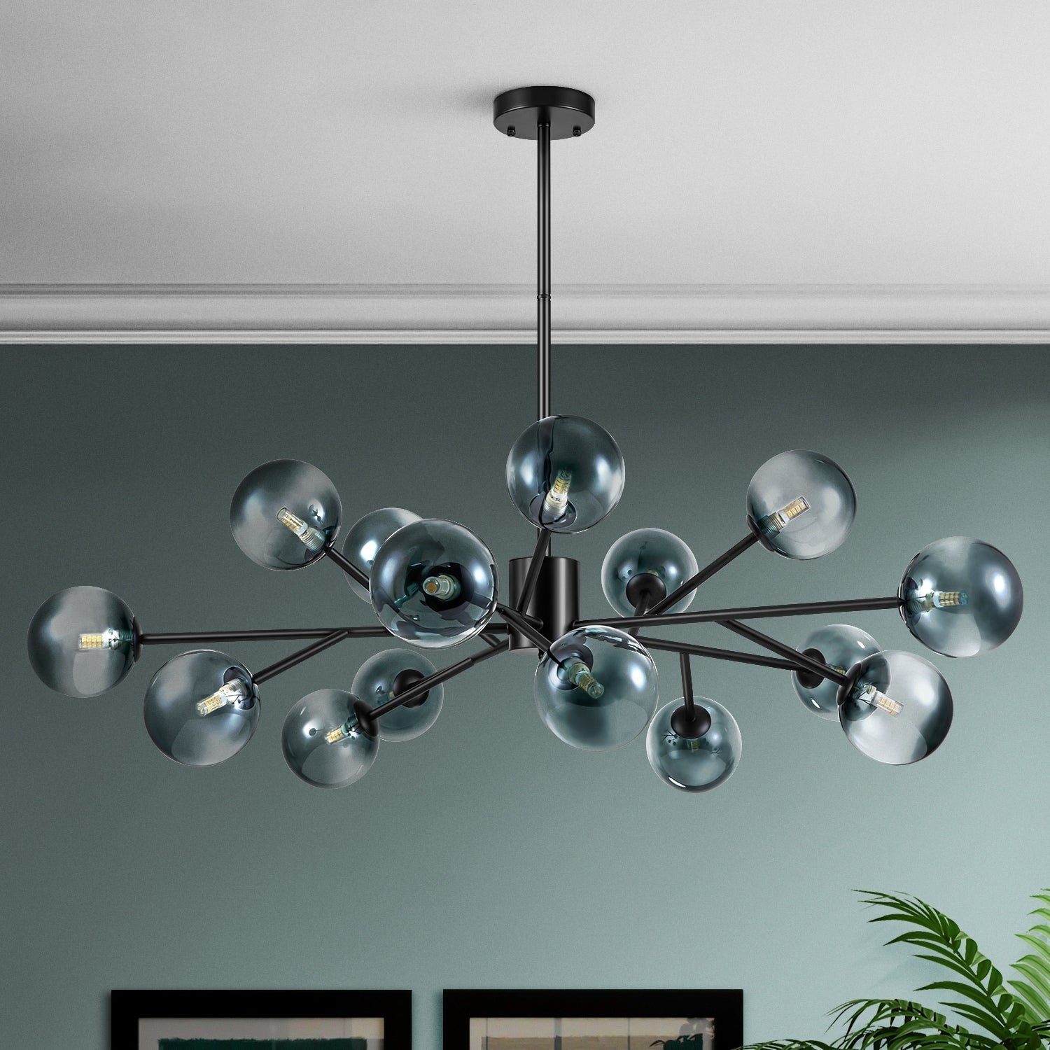 Lustre linéaire moderne à 15 lumières pour îlot de cuisine Sputnik avec branches et globes en verre