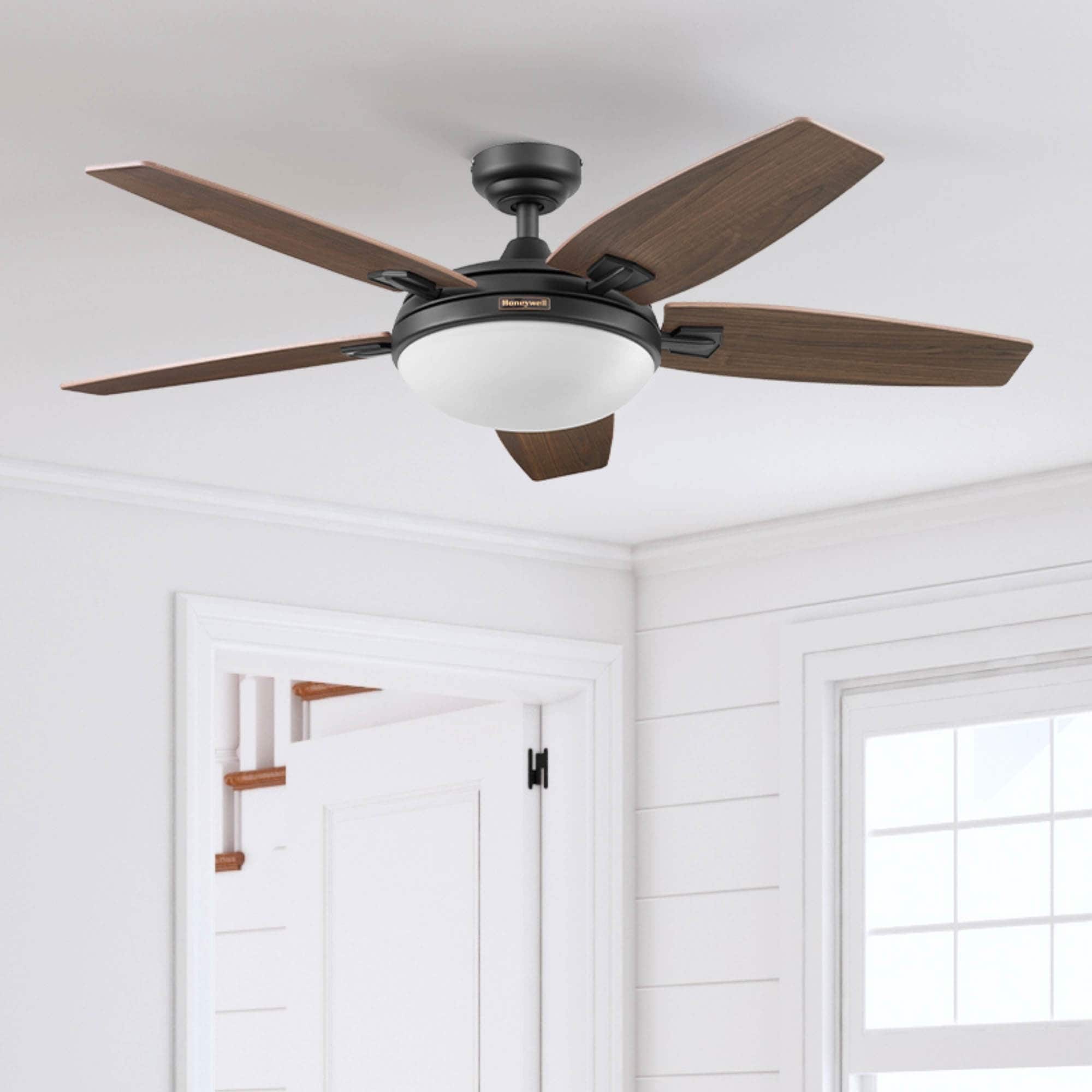 Ventilateur de plafond Honeywell Carmel 48 avec éclairage intégré et télécommande