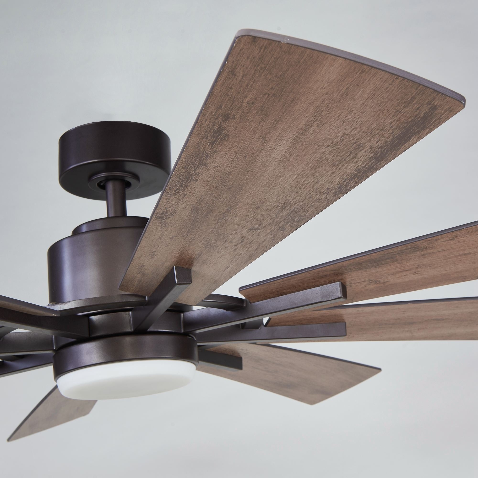 Grand ventilateur de plafond en bronze huilé de 60 pouces avec éclairage et télécommande