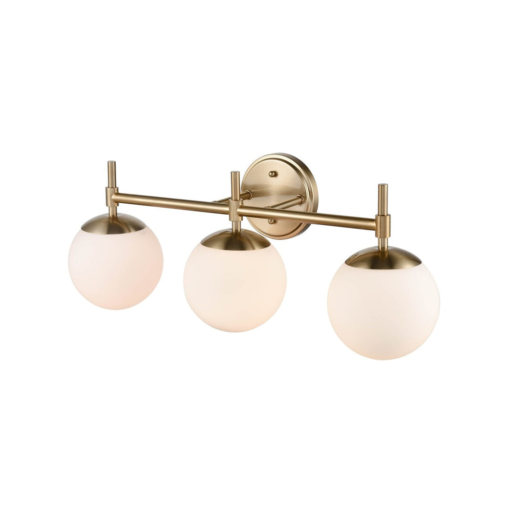 Luminaire de salle de bain à 3 lampes 929 Lighting, disponible en plusieurs finitions et avec abat-jour en verre opale.