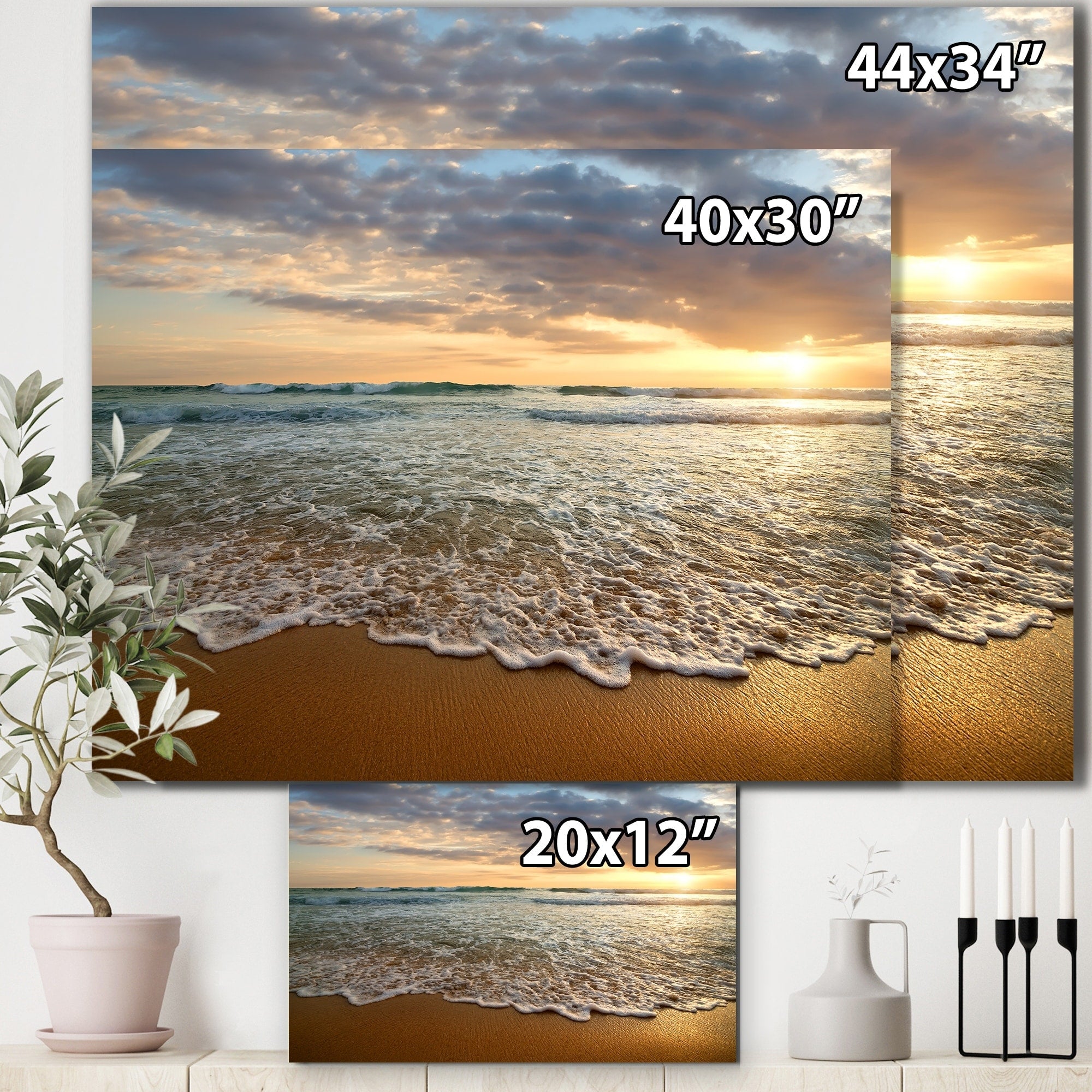 Coucher de soleil nuageux et lumineux sur un océan calme - Toile d'art contemporain représentant un paysage marin