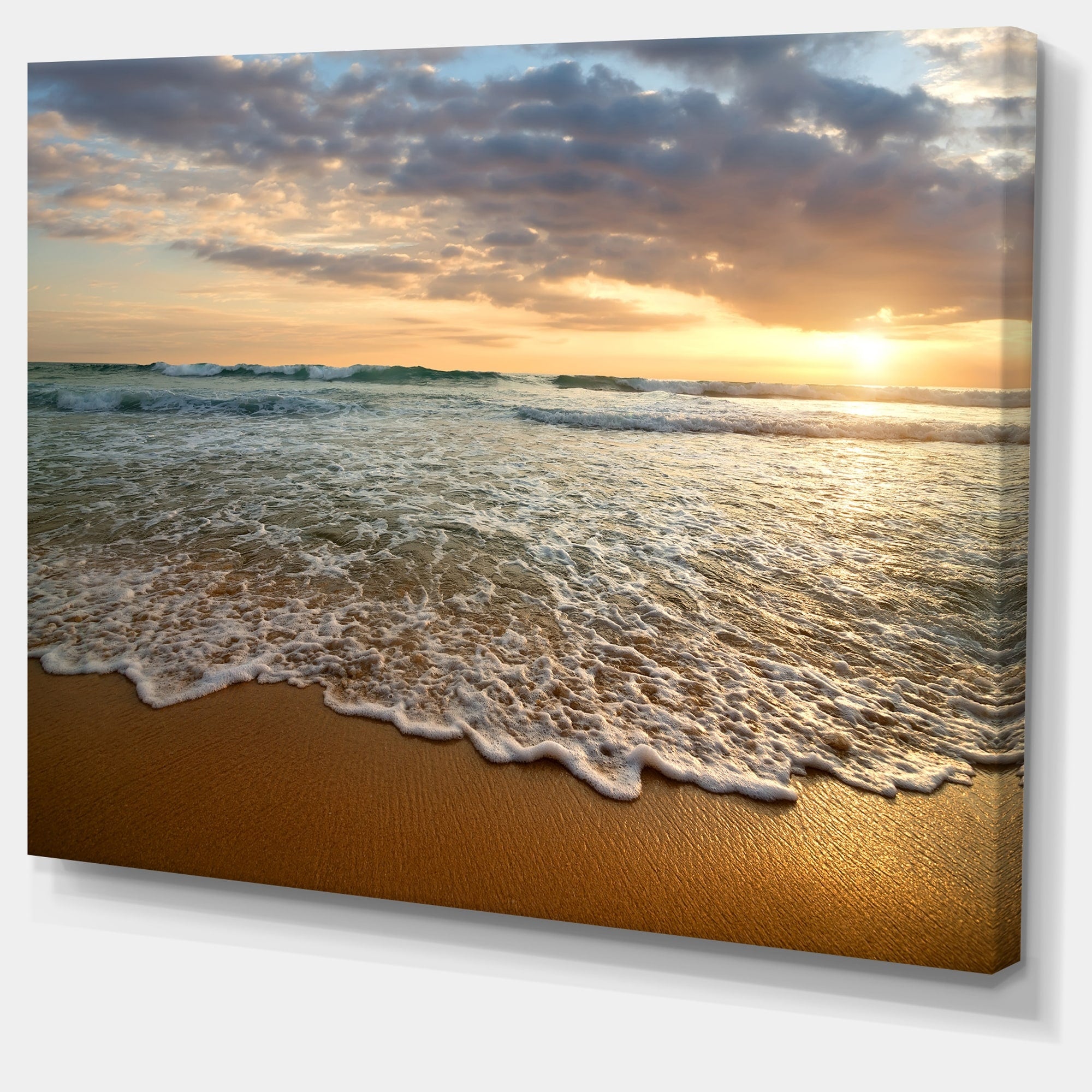Coucher de soleil nuageux et lumineux sur un océan calme - Toile d'art contemporain représentant un paysage marin