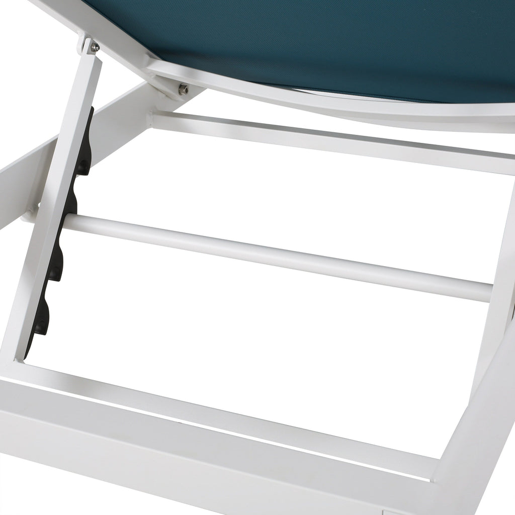 Chaise longue d'extérieur en aluminium Cape Coral (lot de 2) par Christopher Knight Home - 77,56 po x 25,20 po x 11,80 po