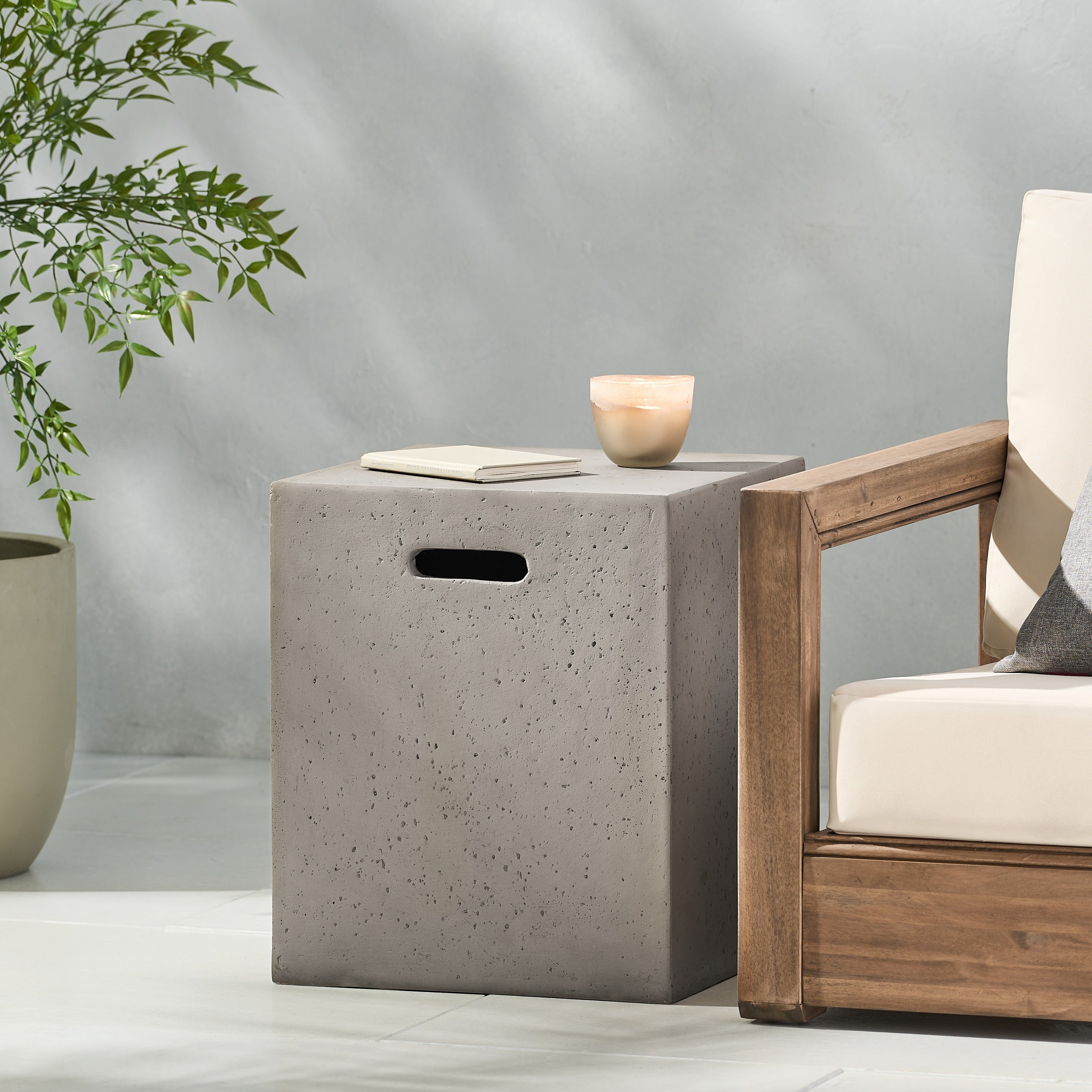 Christopher Knight Home - Table d'appoint d'extérieur en béton léger Aidan avec support pour réservoir