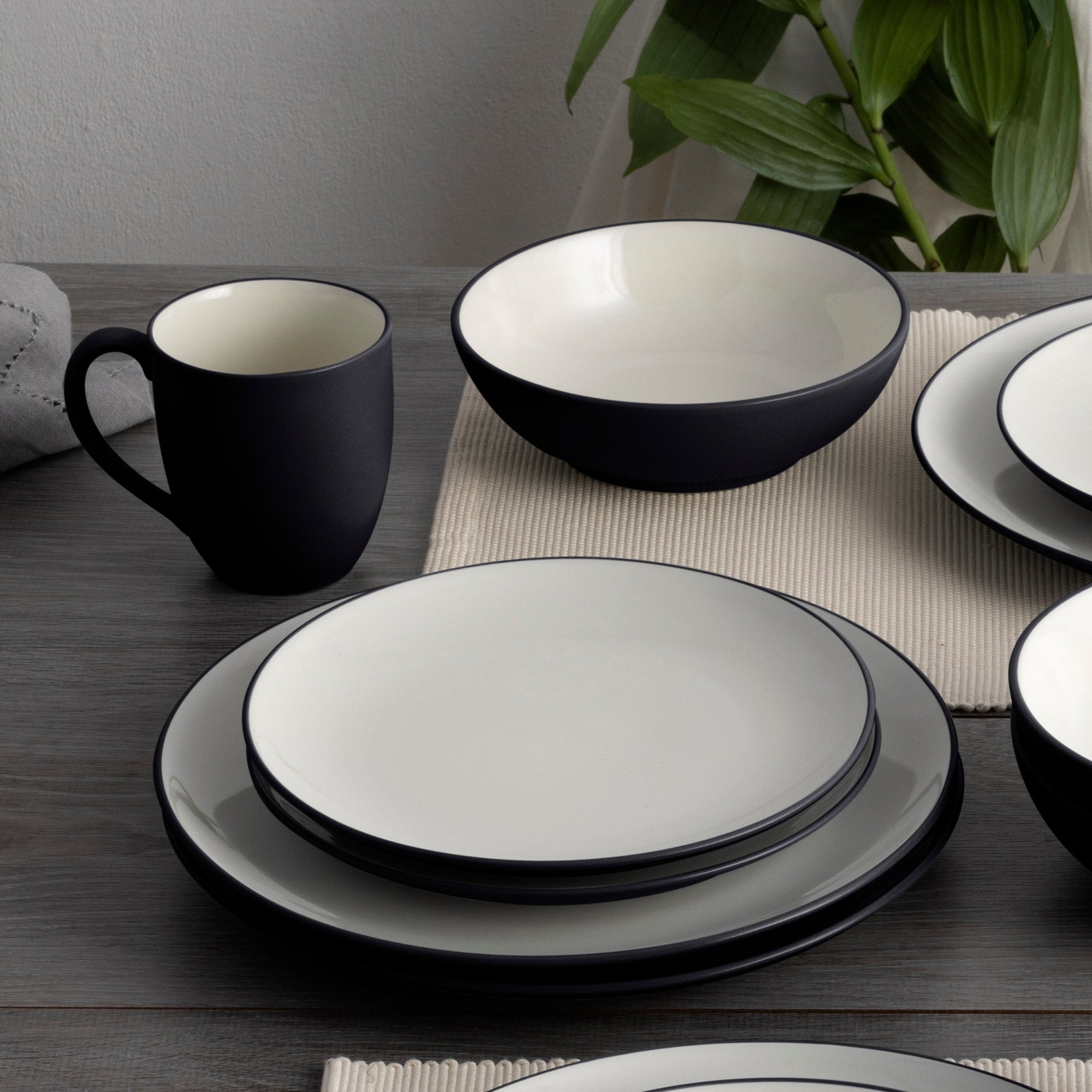 Service de table Noritake Colorwave 16 pièces, service pour 4 personnes