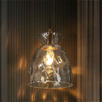 Suspension moderne du milieu du siècle Elisie à 1 ampoule en verre martelé avec dôme en cascade pour cuisine, îlot de cuisine, salle à manger