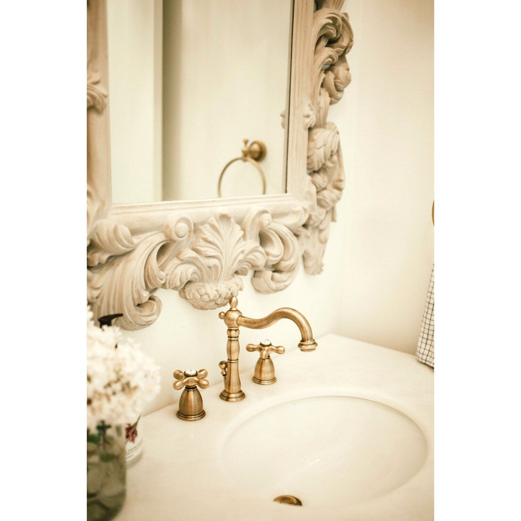 Robinet de salle de bain à large entraxe Heritage de 8 po