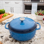 Cocotte en fonte émaillée bleue Lodge Essential de 6 pintes