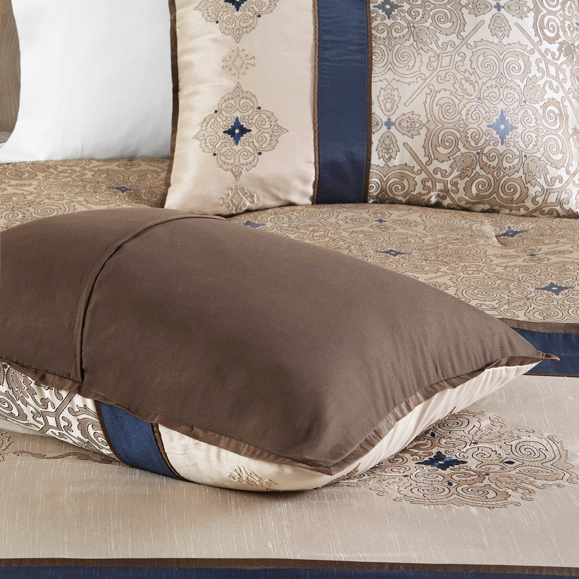 Madison Park Essentials Parker Jacquard Brodé 24 Pièces Chambre dans un Sac