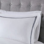 Parure de lit Madison Park Signature 500 fils au pouce carré, 100 % satin de coton brodé, collection de luxe