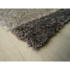 Tapis à poils longs Mateos au design abstrait