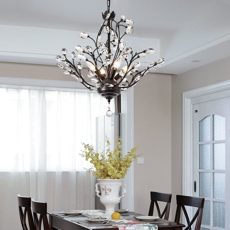 Lustre classique/traditionnel unique Maxax à 4 lumières avec accents en cristal