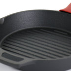 Ensemble de 6 poêles en fonte pré-assaisonnées MegaChef avec supports en silicone rouge