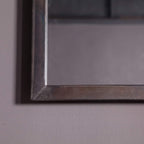 Miroir mural décoratif en métal brun rustique avec cadre en métal brun rustique - 37,75 H x 23,8 L x 1 P