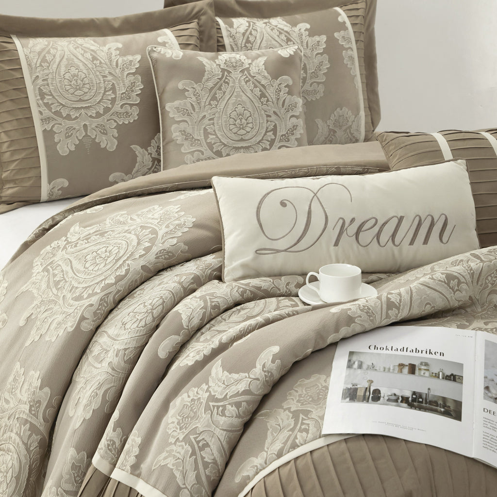 Ensemble de couette traditionnelle damassée Nanshing Tiana 7 pièces