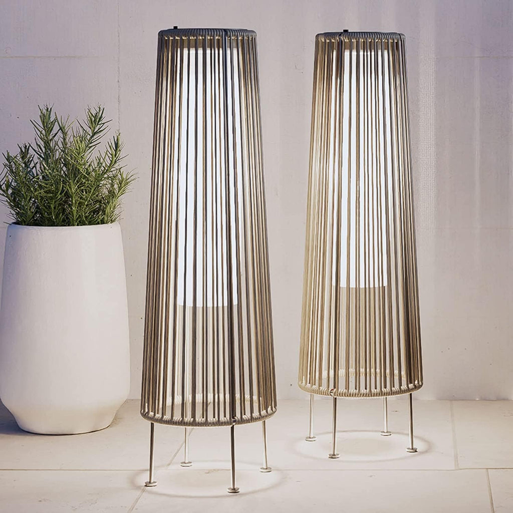 Lot de 2 lampes solaires d'extérieur en osier, résistantes aux intempéries, idéales pour terrasse, porche, cour ou jardin.