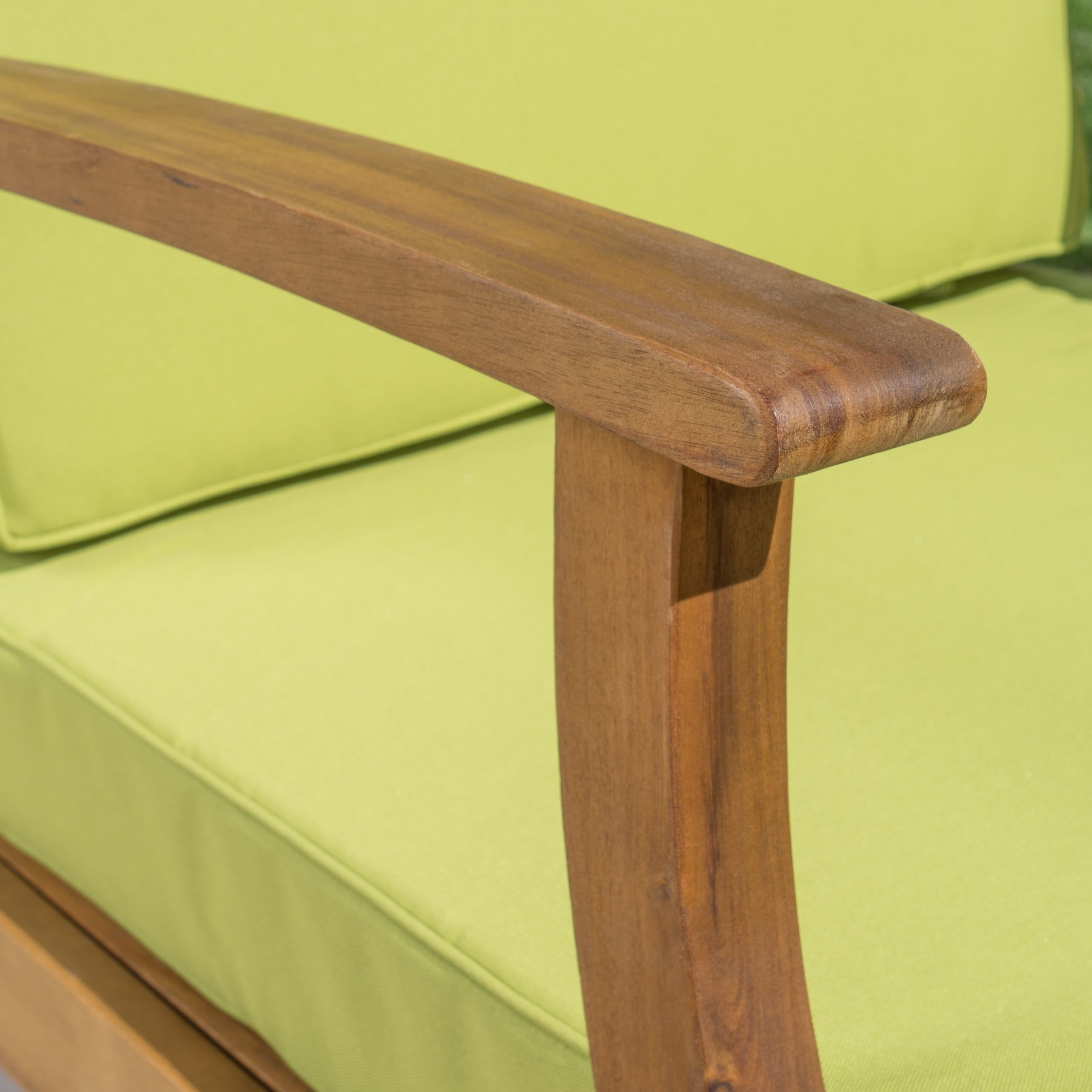 Ensemble de canapés d'extérieur Perla 7 pièces en bois d'acacia avec coussin par Christopher Knight Home