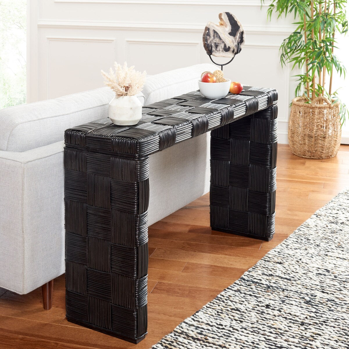 Console en rotin Mindel SAFAVIEH - 51 L x 14 P x 32 H
