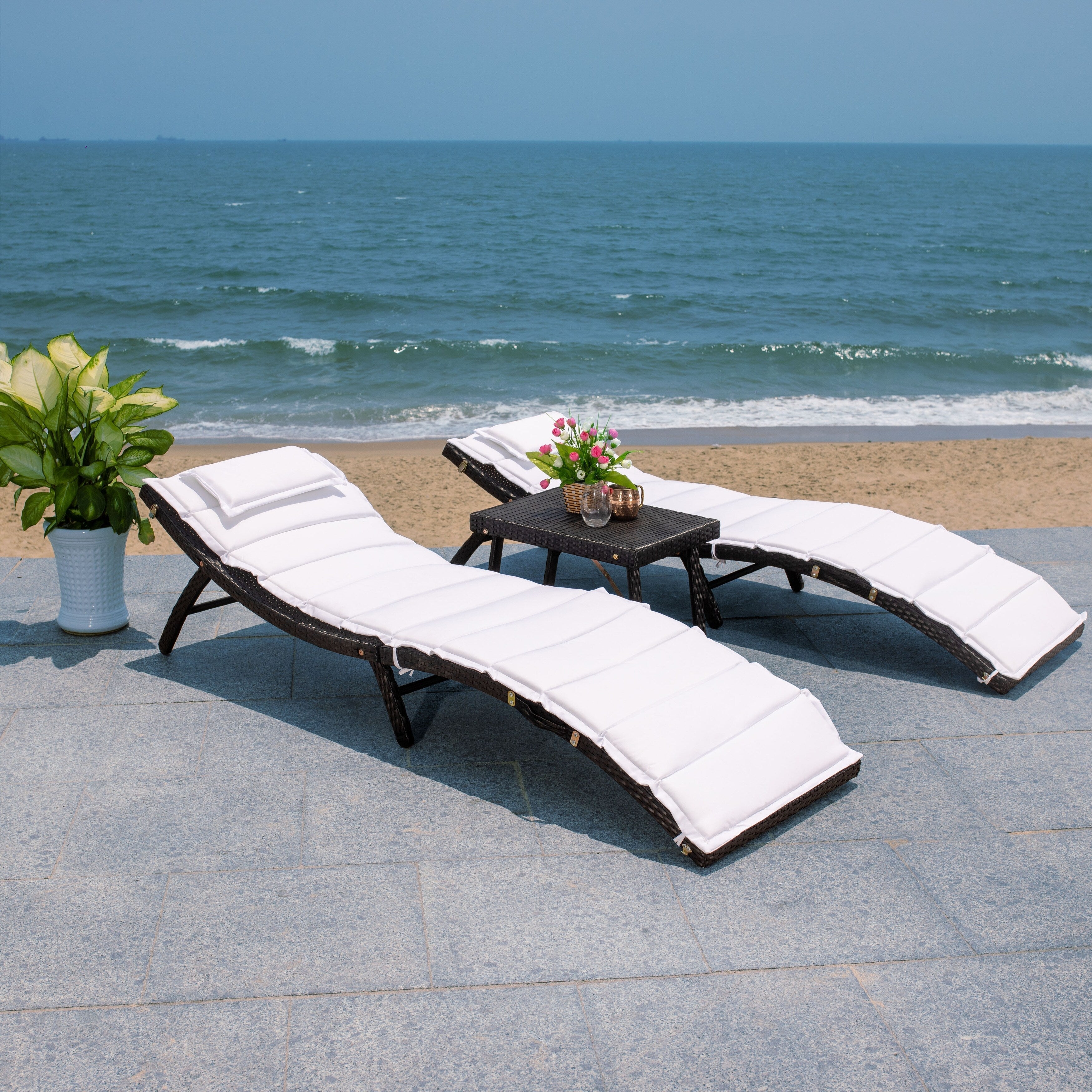 Ensemble de chaises longues d'extérieur Blaguna 3 pièces SAFAVIEH - 83 L x 20 P x 24 H