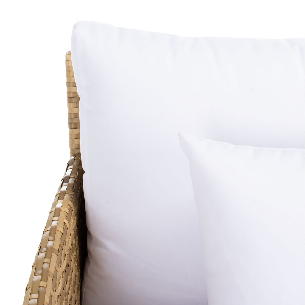 Lit de repos d'extérieur SAFAVIEH Taniyah en osier avec oreiller et coussins - 53 L x 28 P x 62 H