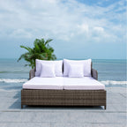 Lit de repos d'extérieur SAFAVIEH Taniyah en osier avec oreiller et coussins - 53 L x 28 P x 62 H