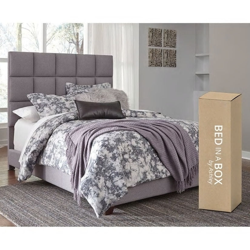 Matelas hybride Signature Design by Ashley Chime de 10 pouces dans une boîte