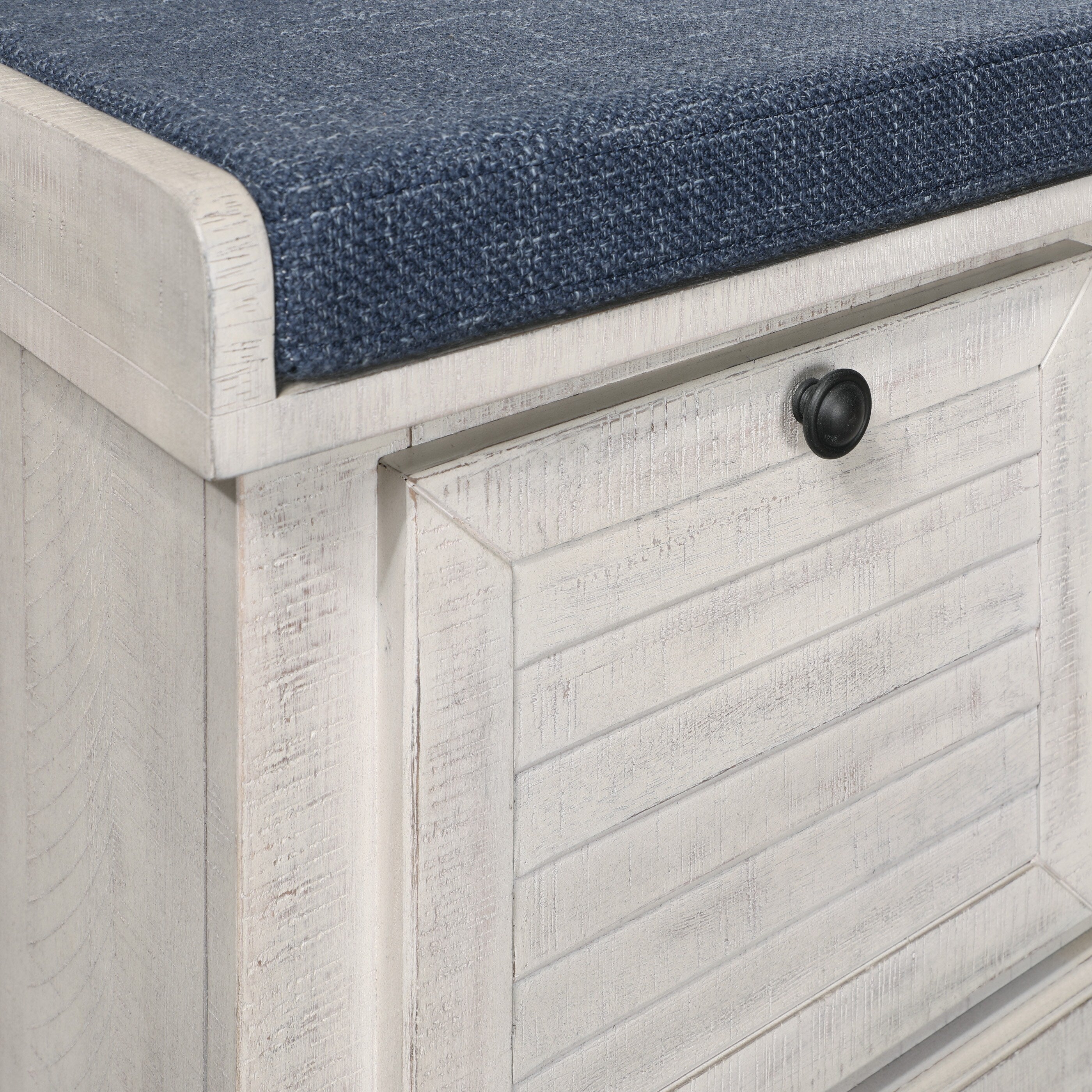 Le banc de rangement Arbakka de Gray Barn